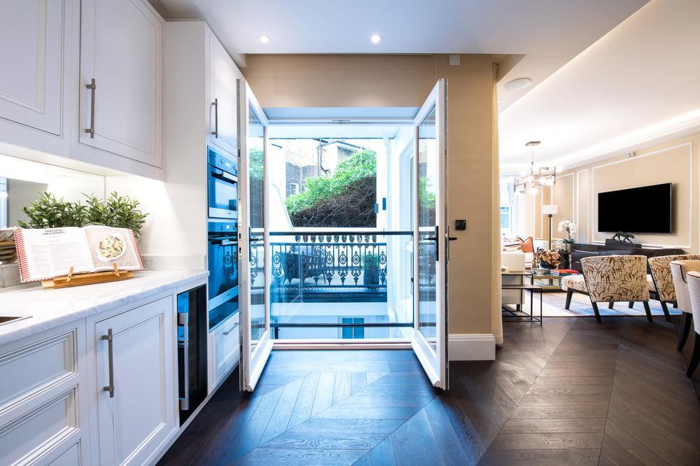 Flat Prince of Wales Terrace in Greater London