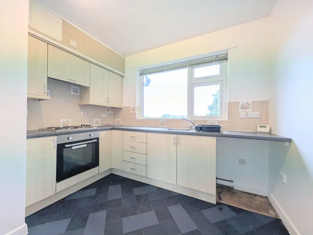 Flat Westcliffe Road in Southport