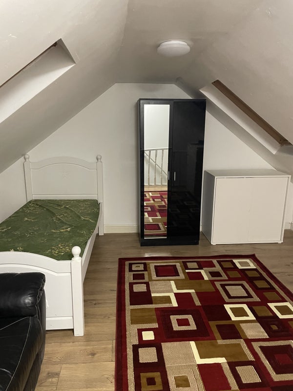 Room Blackhorse Lane in Greater London