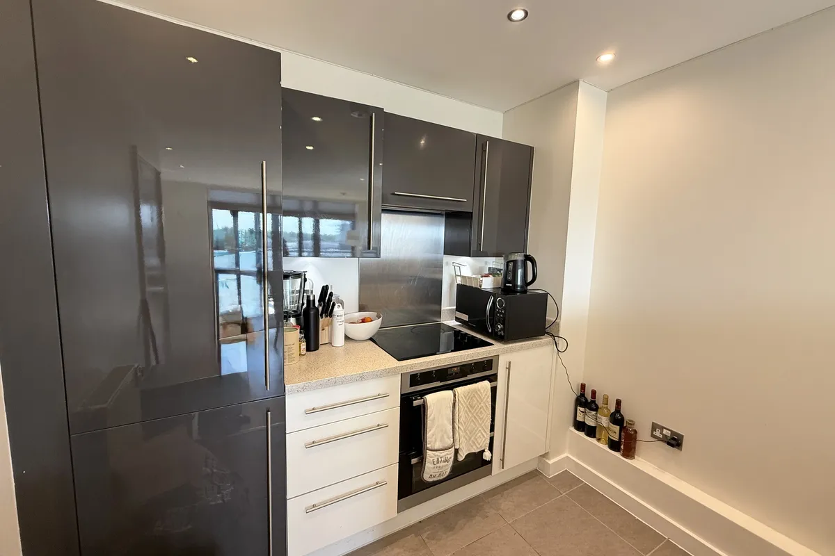 Flat Dunstan Mews in Greater London