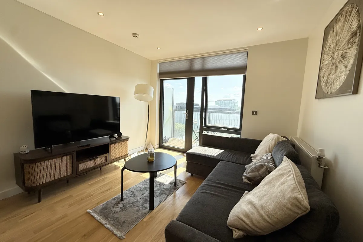 Flat Dunstan Mews in Greater London