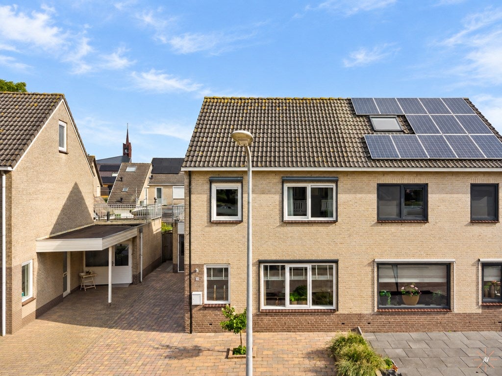 Huis Achteronder 20 in Urk