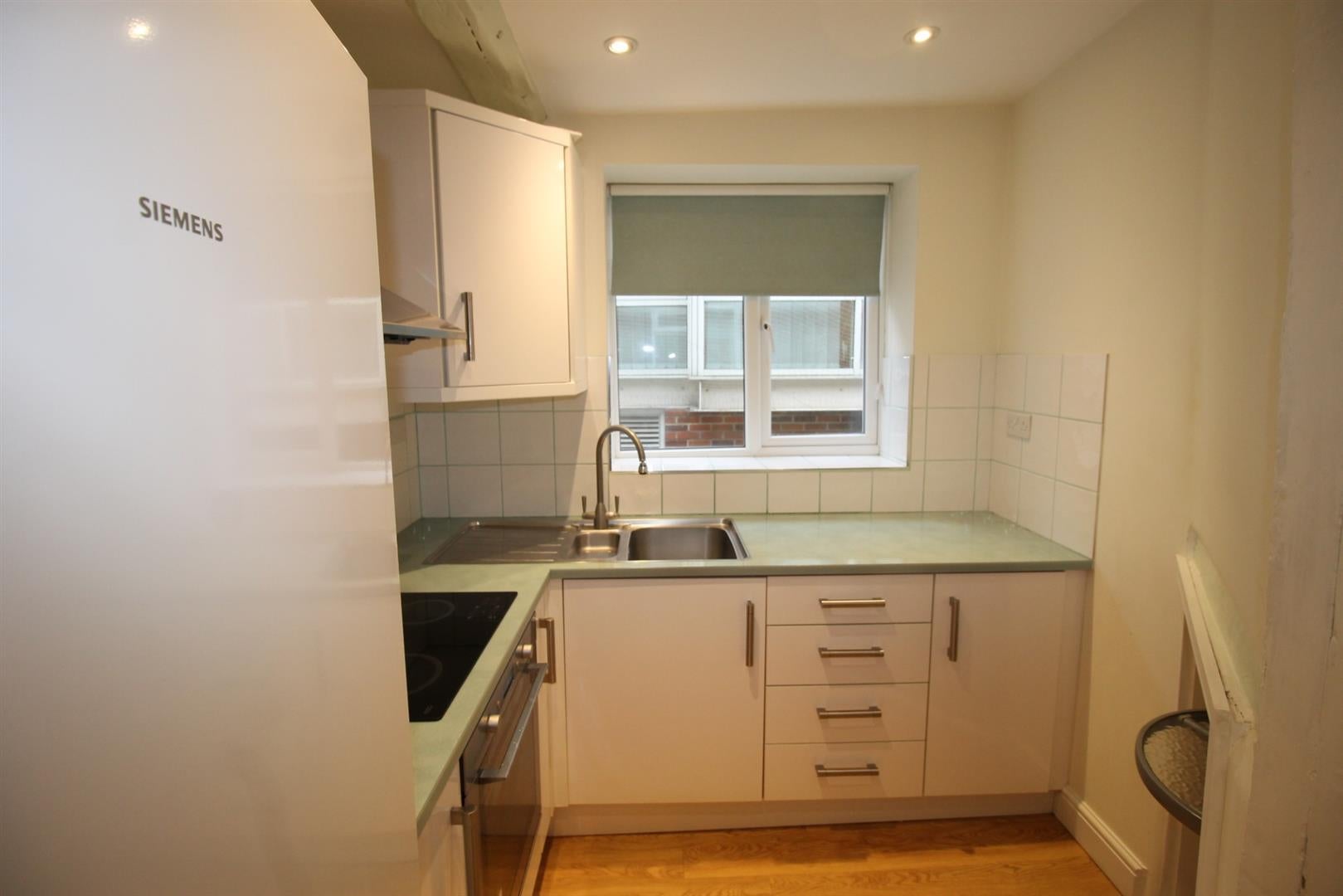 Room Easton Street in High Wycombe