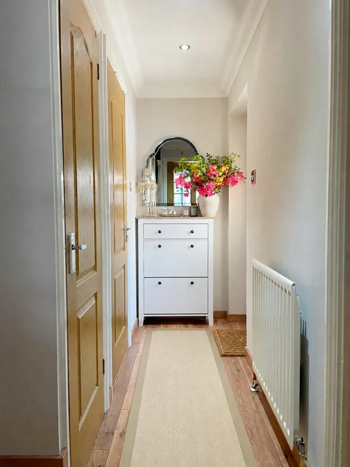 House Dabbling Close in Greater London
