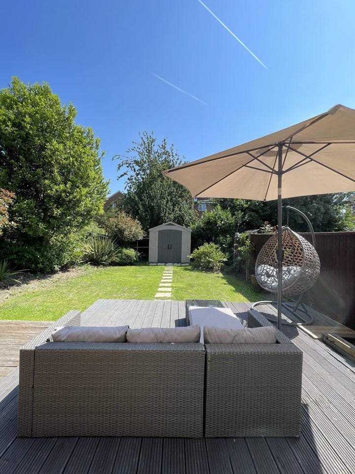 House Dabbling Close in Greater London