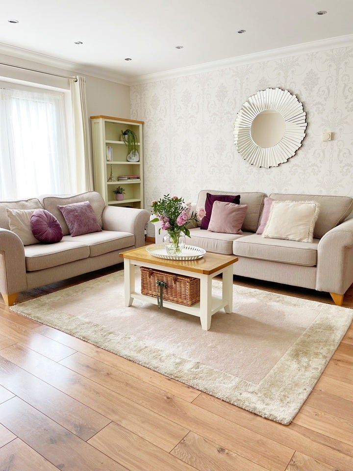 House Dabbling Close in Greater London