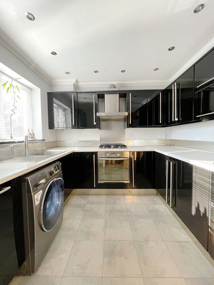 House Dabbling Close in Greater London