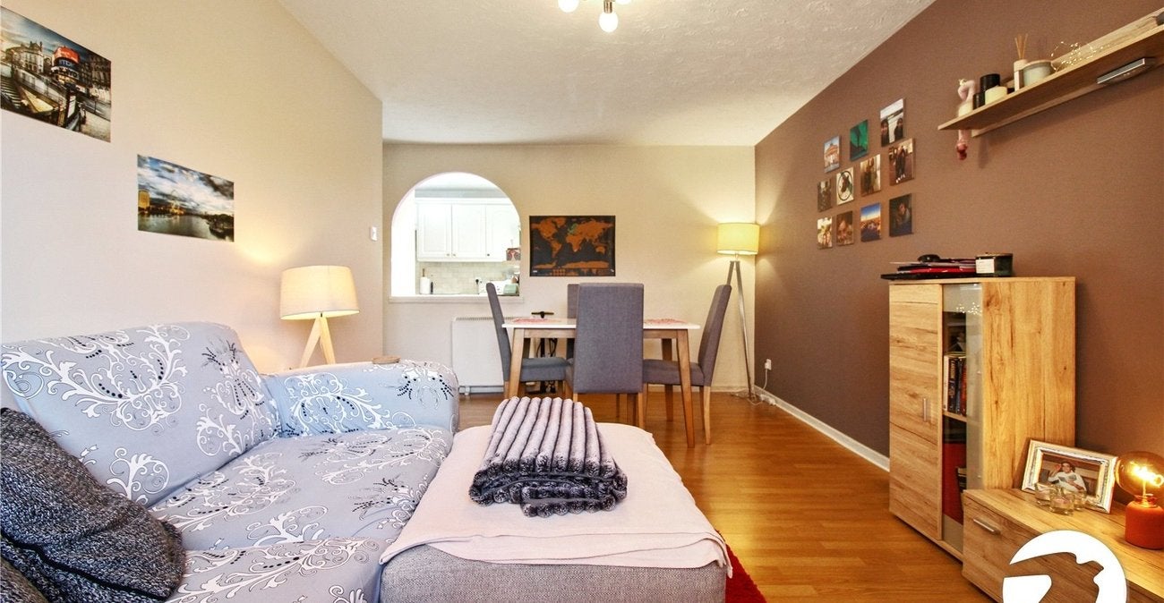 Flat Cumberland Place in Greater London