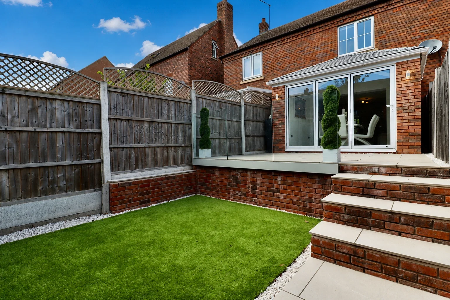 House Walnut Walk in Lichfield