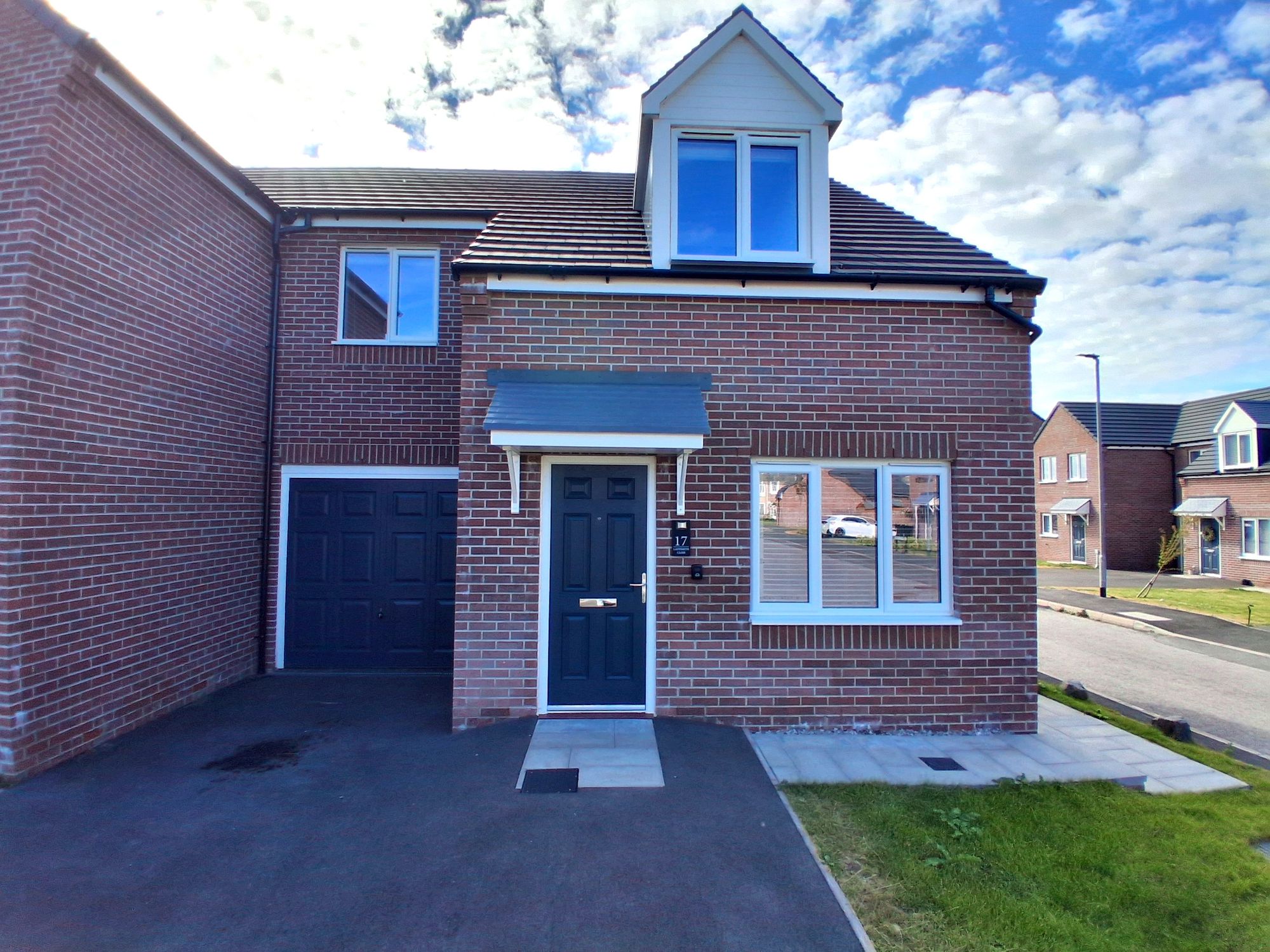House Waters Edge Close in Whitehaven