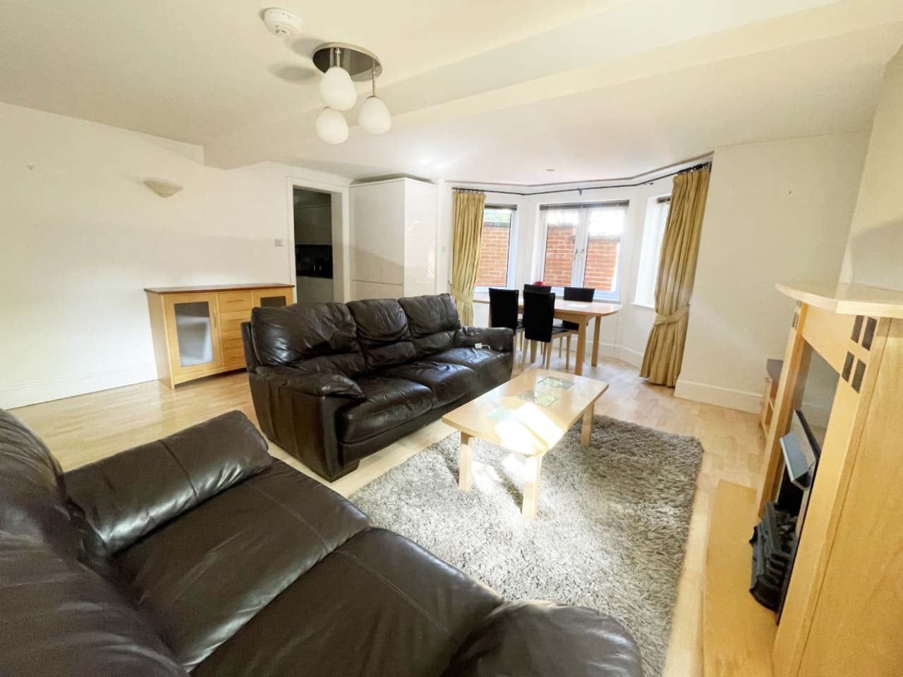 Flat Weetwood Lane in Leeds