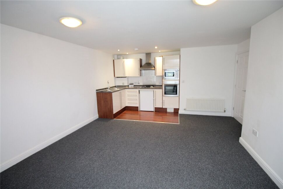 Flat Milton Road in Clapham