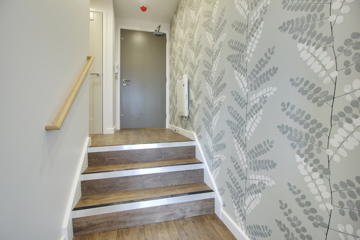 Flat Cross Keys in Crawley
