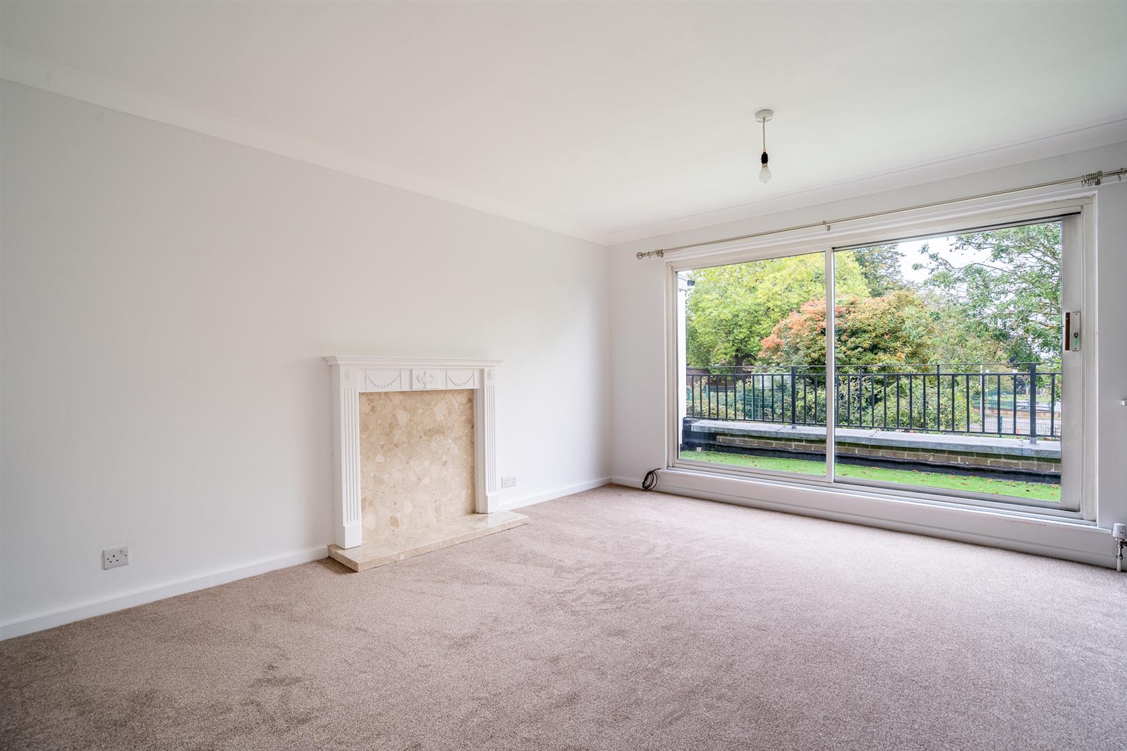 Flat Blakeney Place in York