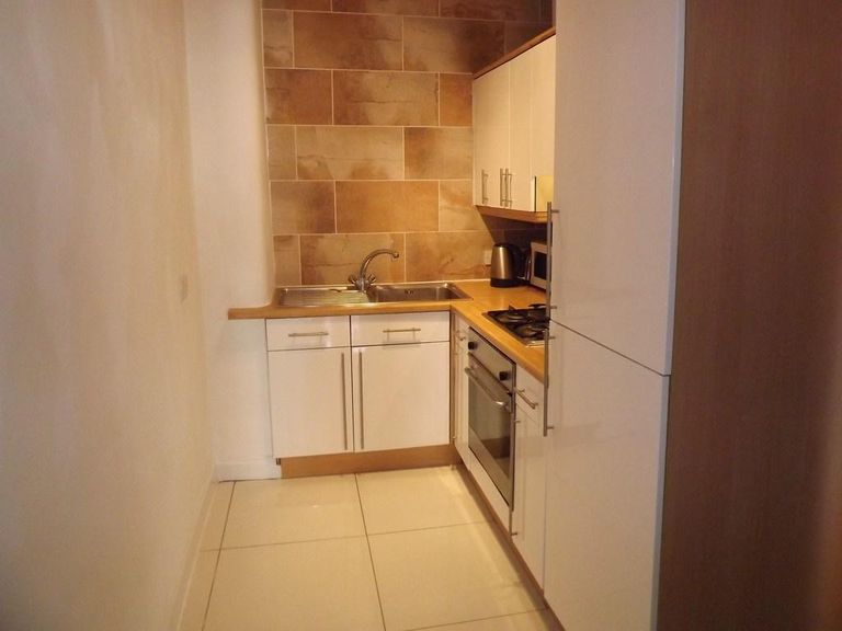 Flat Airlie Street in Glasgow