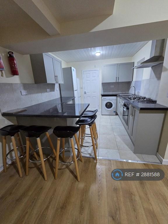 Flat Queen Street in Pontypridd