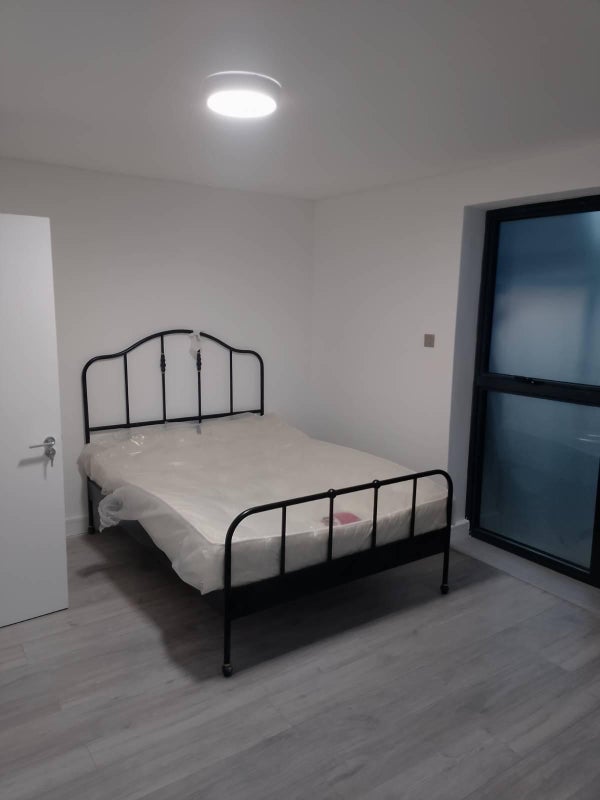Room Amersham Avenue in Greater London
