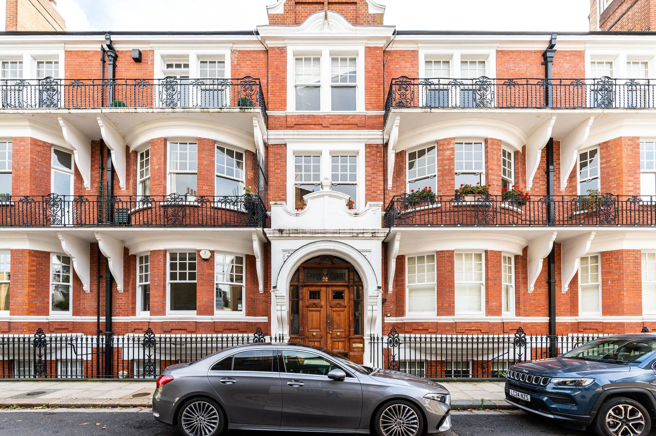 Flat D'Oyley Street in Greater London