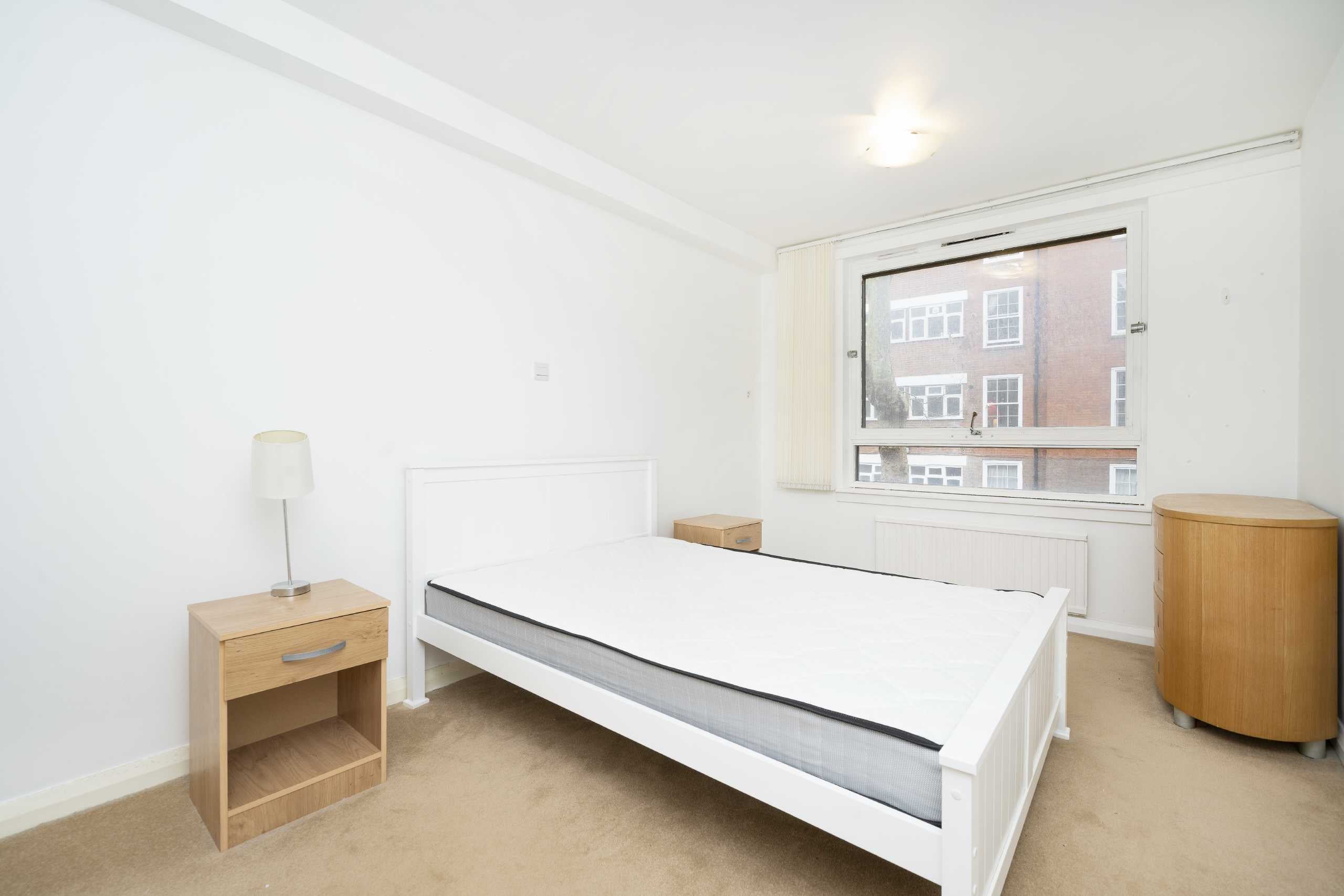 Flat Tavistock Place in Greater London