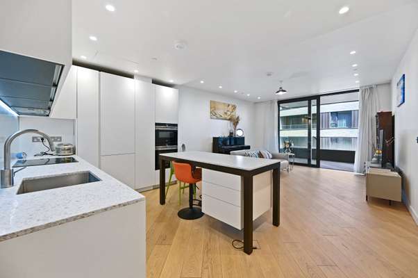 Flat Wood Lane in Greater London