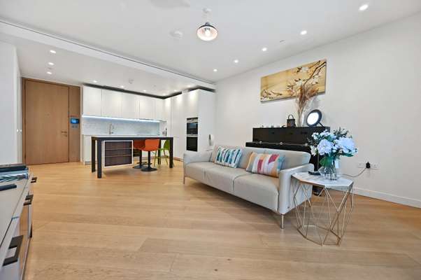 Flat Wood Lane in Greater London