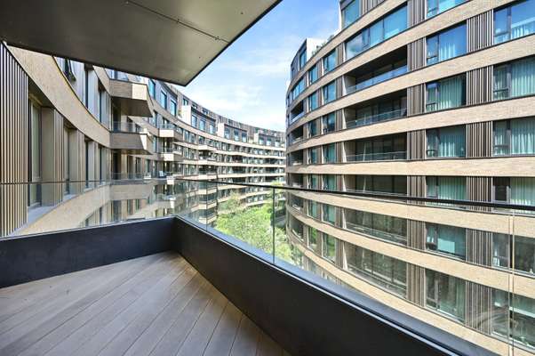 Flat Wood Lane in Greater London