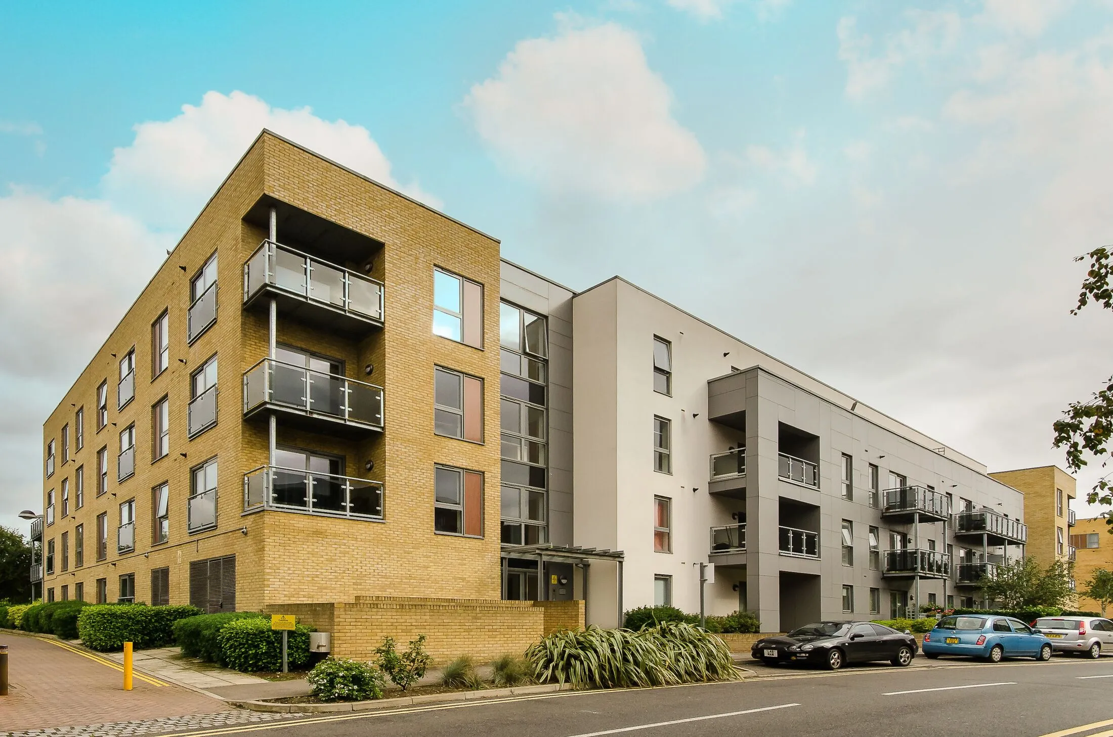 Flat St George's Grove in Greater London