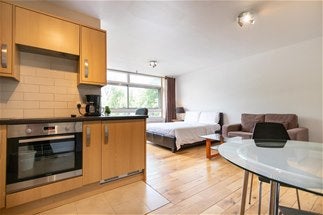 Flat Finchley Road in City of Westminster