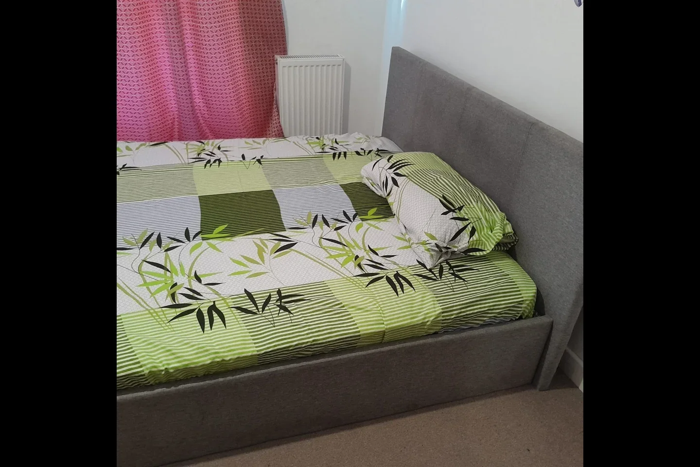 Room Sumner Road in Greater London