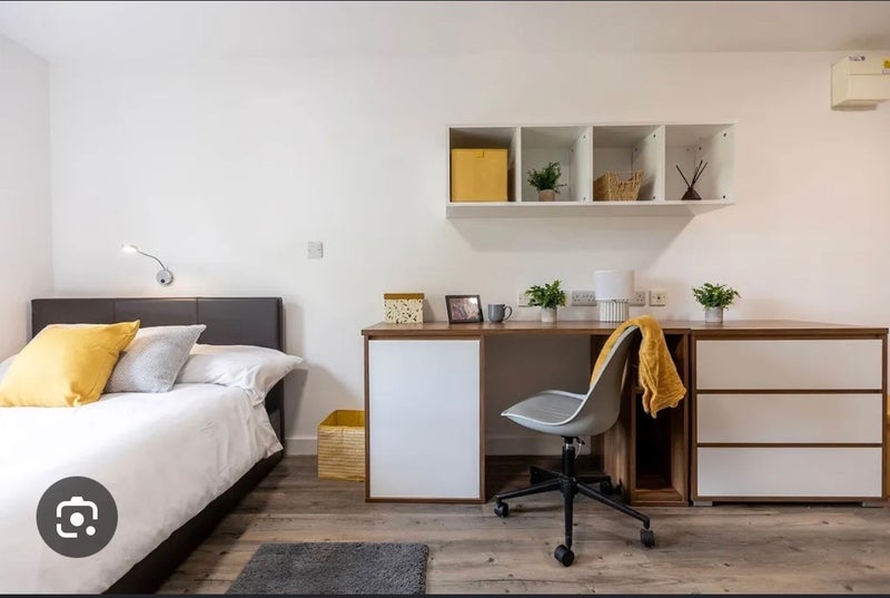 Room Servia Hill in Leeds