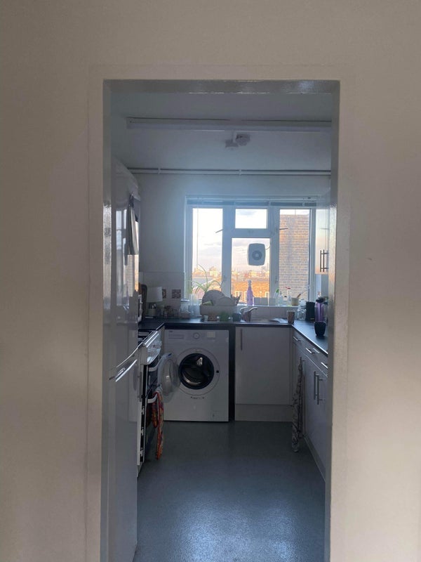 Room Saint Mary's Path in Greater London