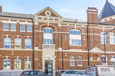 Flat Amhurst Terrace in Greater London