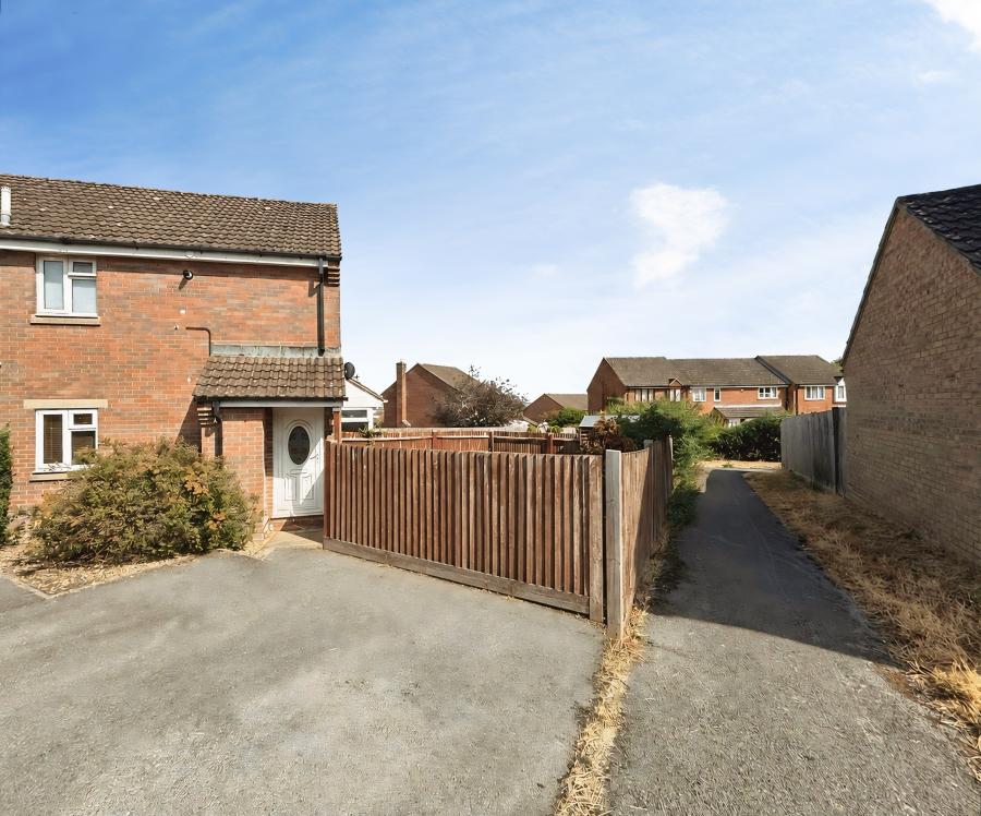 House Sheen Close in Salisbury