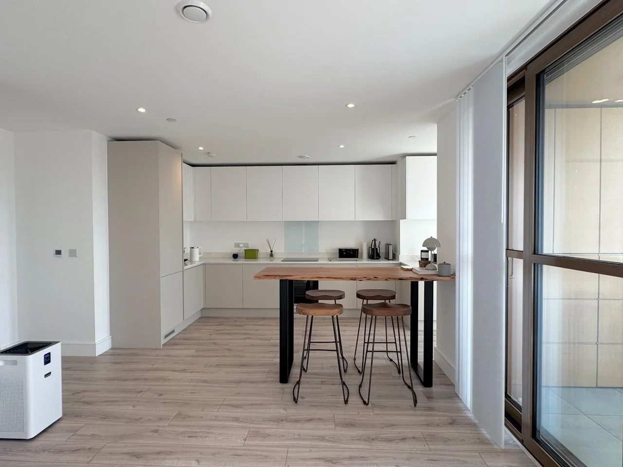 Room Goodhall Street in Greater London