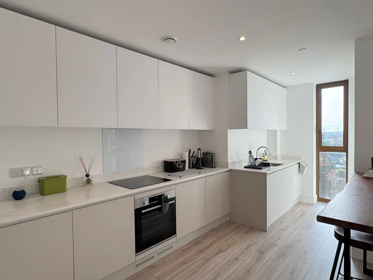 Room Goodhall Street in Greater London
