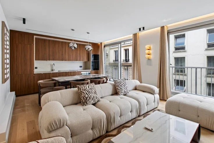 Flat Rue Georges Bizet in Paris