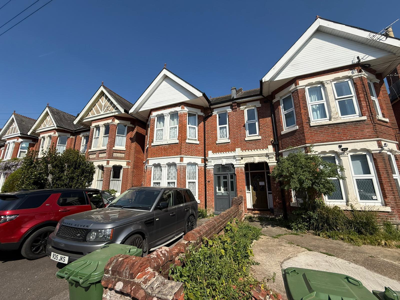 Room Thornbury Avenue in Southampton
