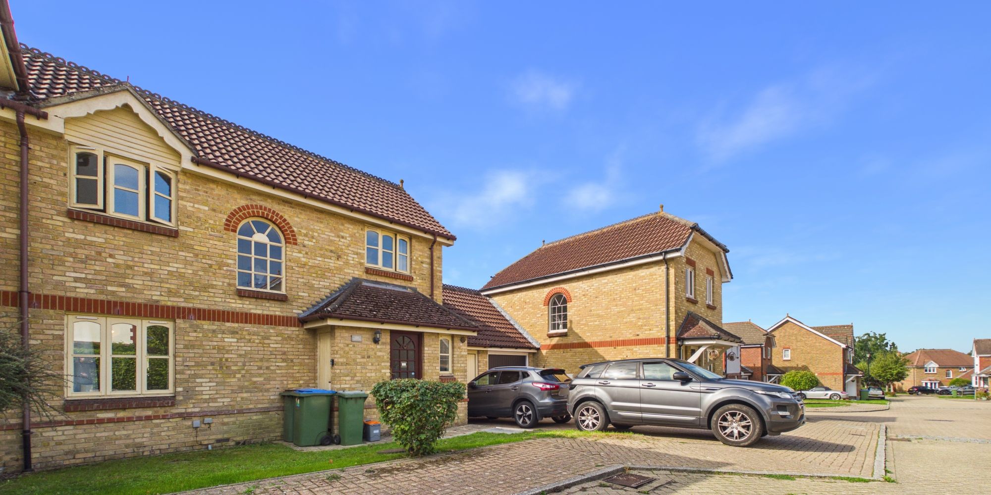 House Highdown Way in Horsham