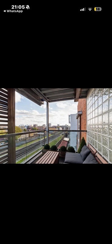 Flat Kingsland Road in Greater London