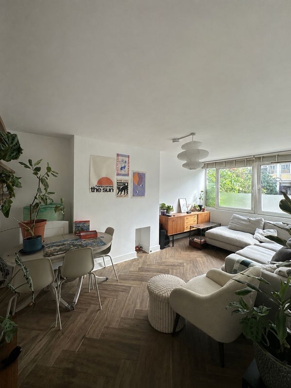 Room Shrubland Road in Greater London