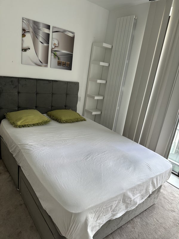 Room Waypoint Way in Greater London