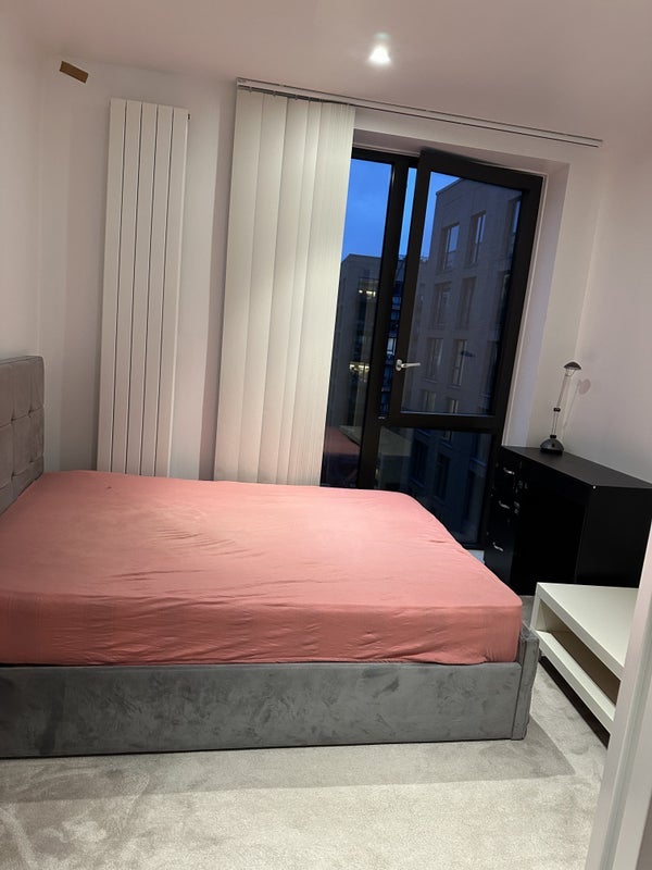 Room Waypoint Way in Greater London