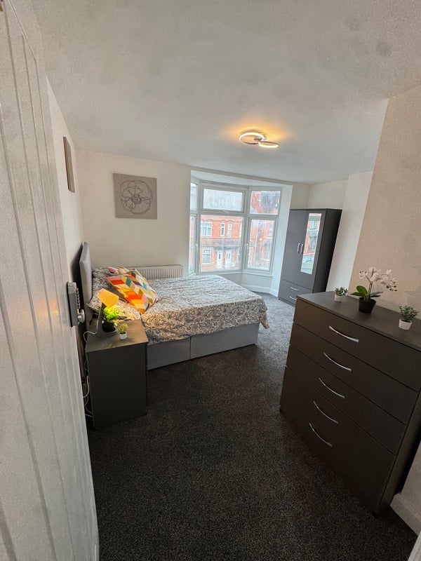 Room Other Road in Redditch