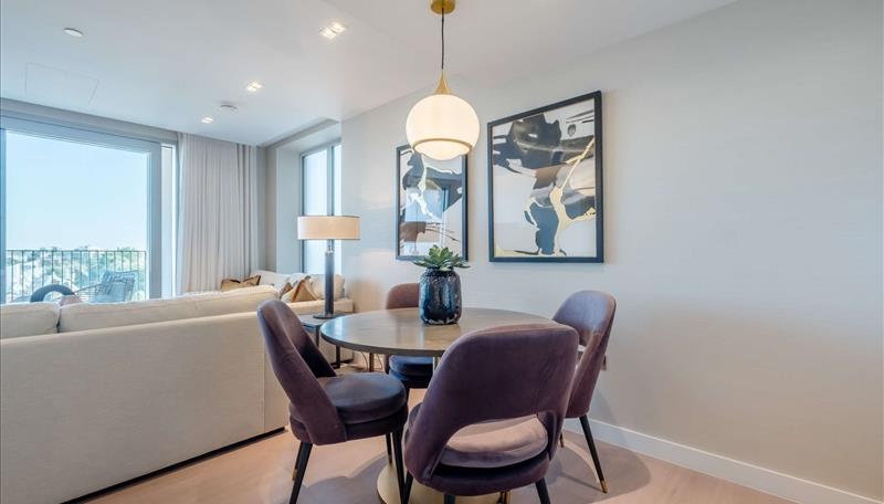 Flat TOTTERIDGE COMMON in London