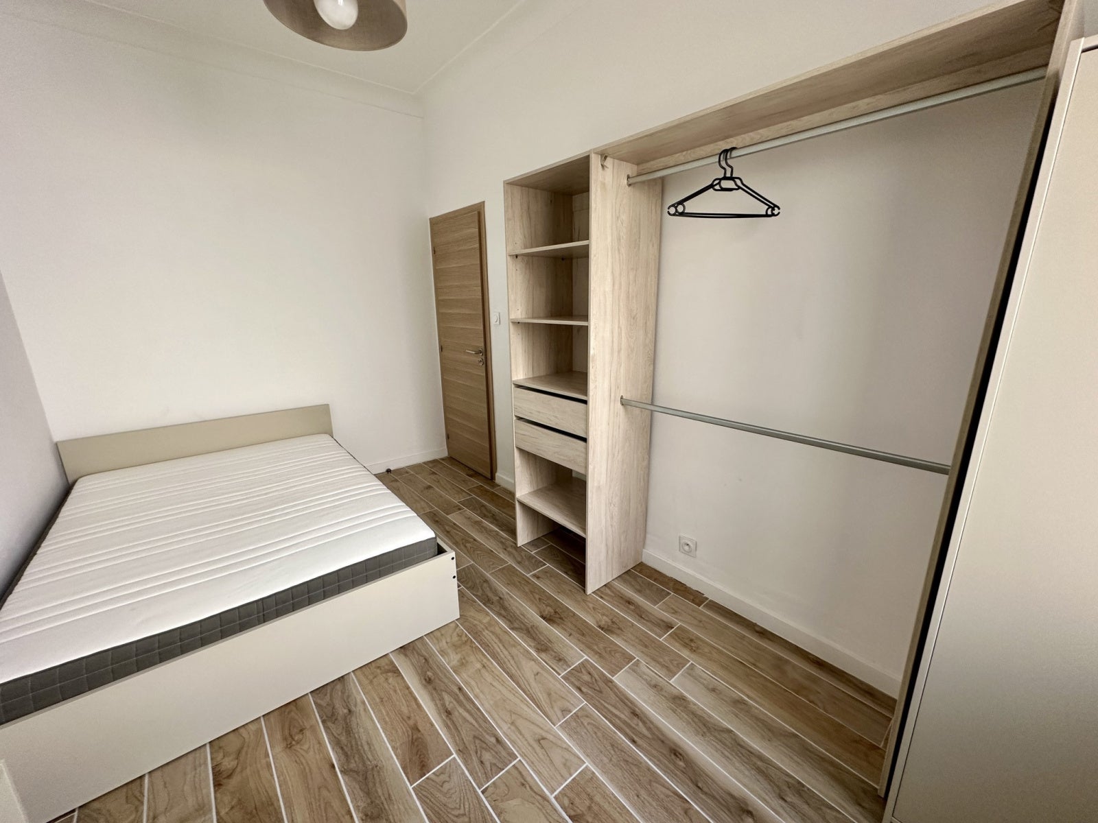 Appartement Rue Vespasien à Nîmes