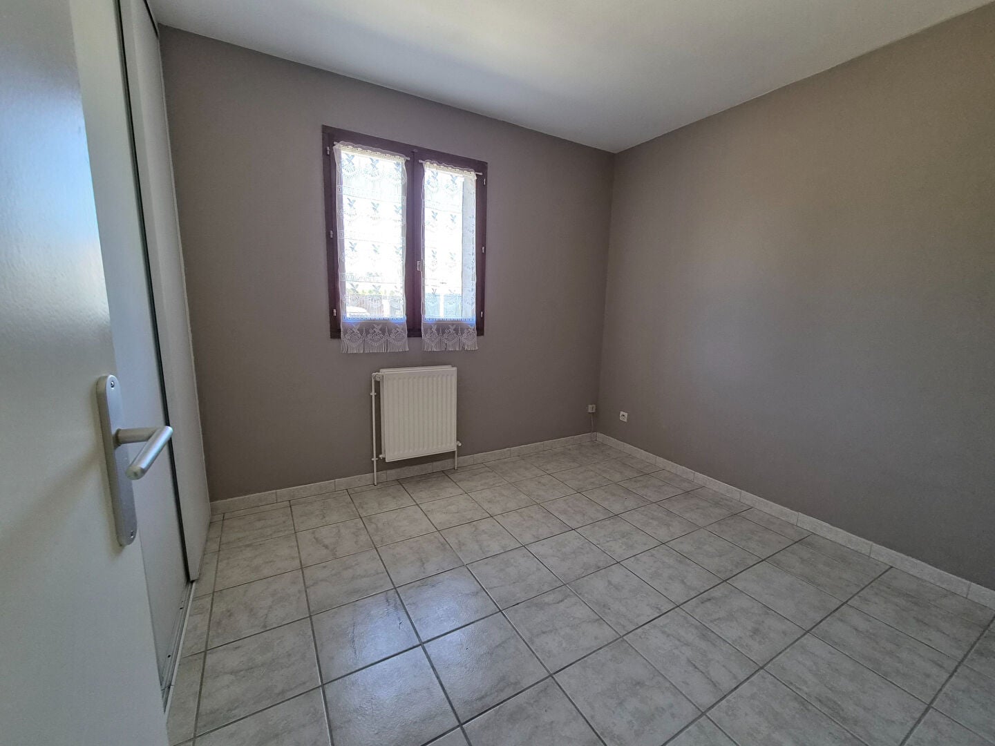 House Rue de la Mairie in Longchamps