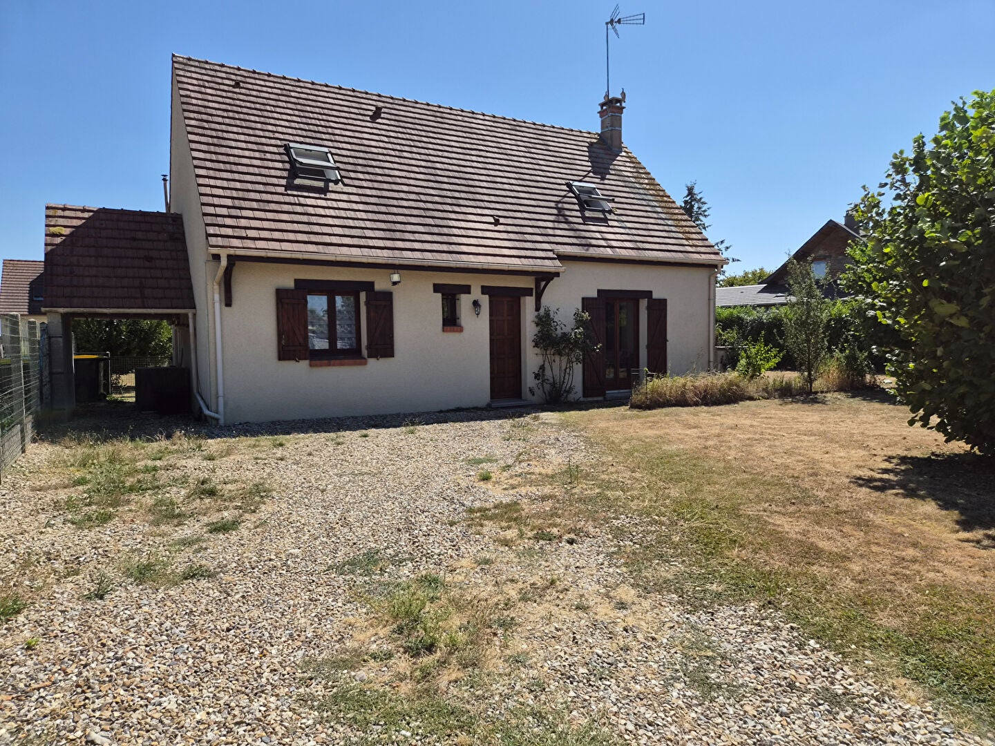 House Rue de la Mairie in Longchamps