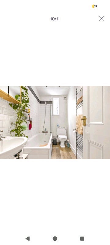 Room Burntwood Lane in Greater London