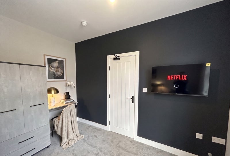 Room Back Stephen Street in Bury