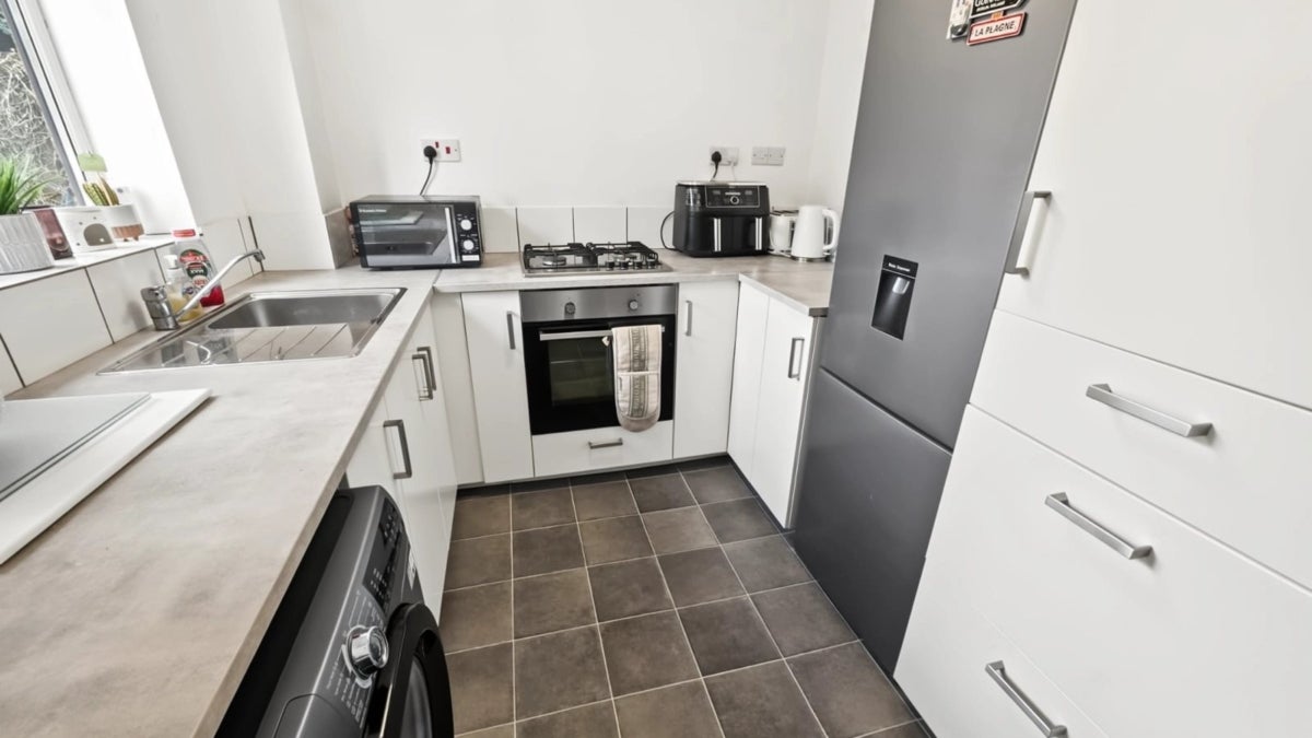 House Forge Close in Caerleon